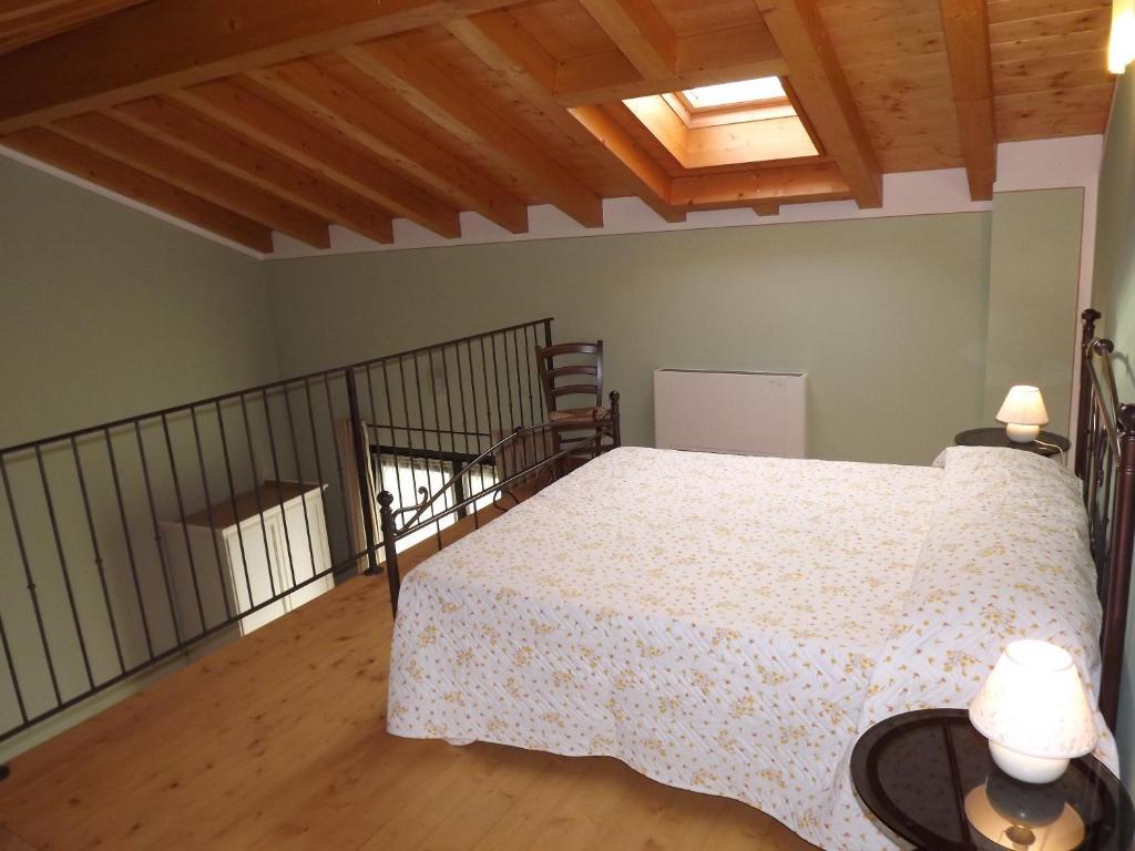 Agriturismo Cascina Rossano Provaglio d'Iseo Δωμάτιο φωτογραφία
